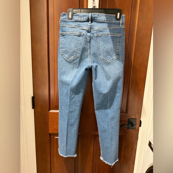 GAP Light Blue Cropped Jeans - Picture 4 of 5